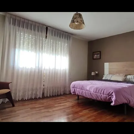 Piscina Climatizada - Todo El Ano- Playa De La Nora-chimenea- Barbacoa 度假居